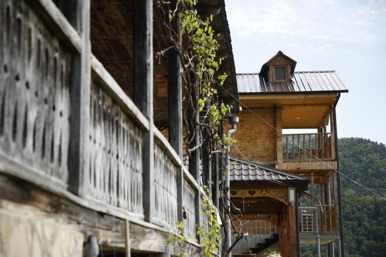 Hotel Gentry House Ambrolauri Exterior foto