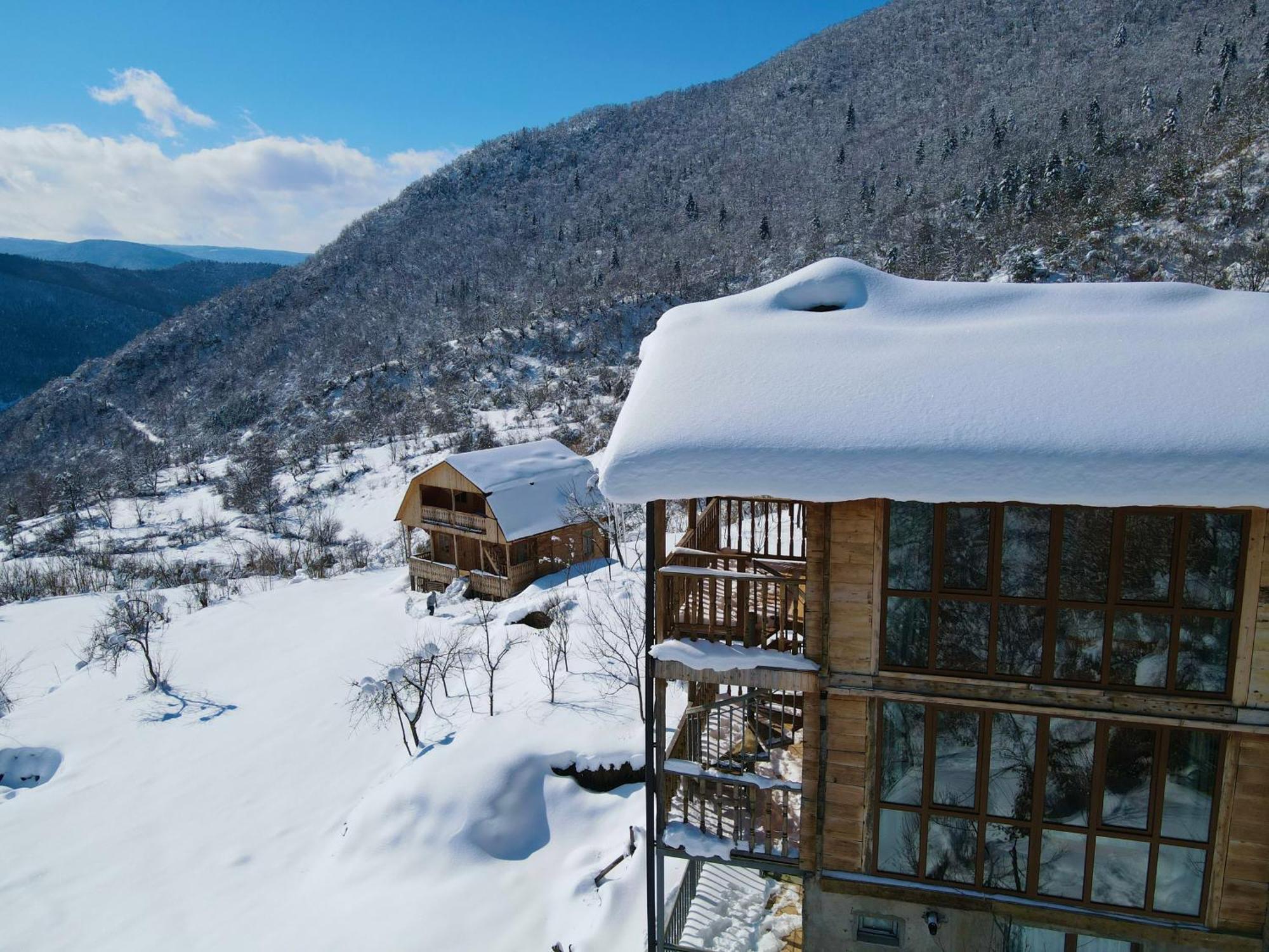 Hotel Gentry House Ambrolauri Exterior foto